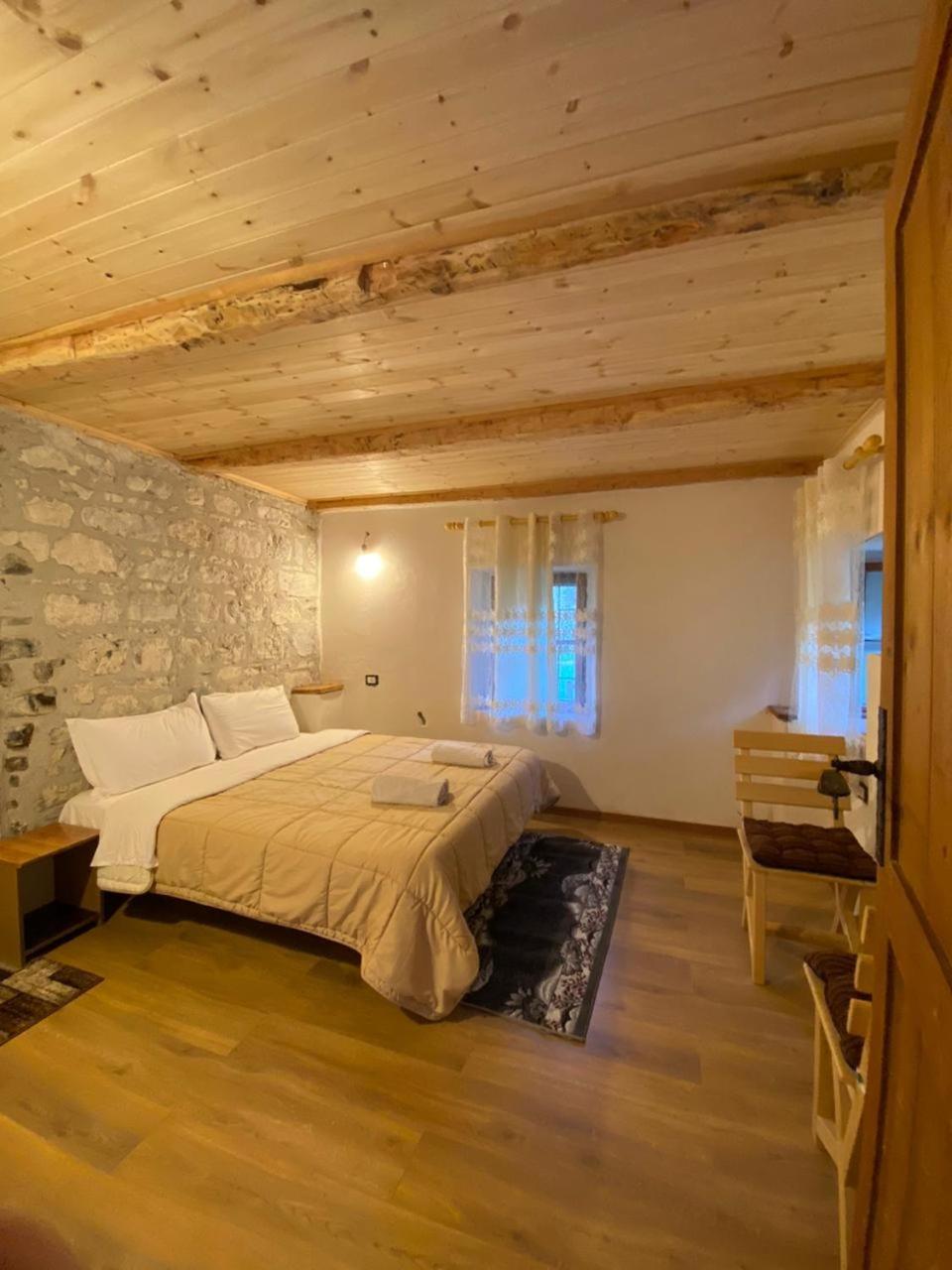 Guesthouse Dritan Tethorja Theth Exterior foto